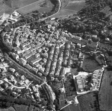 Vue aérienne prise dde l'ouest (subverticale).