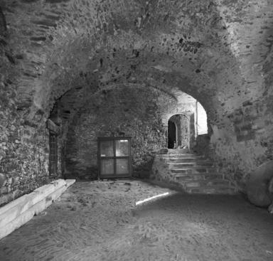 Bâtiment B, étage de soubassement, huilerie, vue de volume prise du nord.
