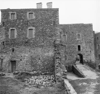 Bâtiment C, élévation nord de la partie ouest et aile ouest.