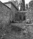 Cellule 2. Atelier, élévation est sur jardin.