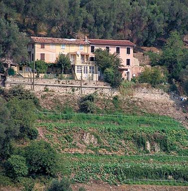 Vue d'ensemble de la façade sud.
