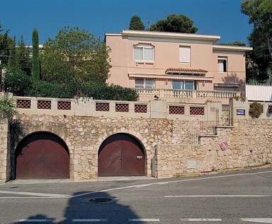 Vue d'ensemble de la façade sud.
