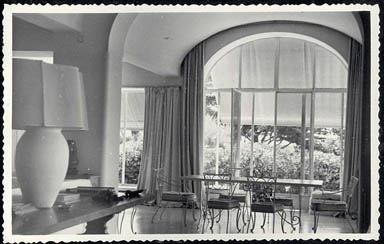 Le nouveau living-room. Partie centrale. Vue prise vers le sud.