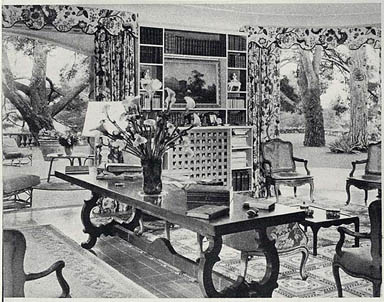 La maison. Rez-de-chaussée. Le living-room. Vue partielle prise vers le sud.