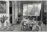 La villa Aujourd'hui. La salle à manger. Vue prise de la porte d'entrée vers le nord.