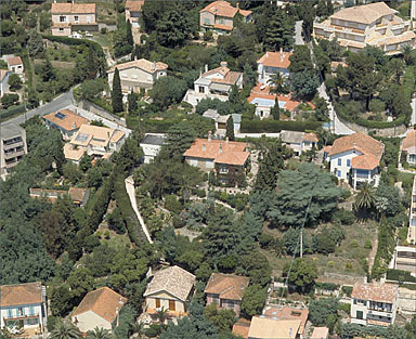 Vue aérienne prise depuis le sud.