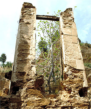 Détail : niche en cul de four située à l'intérieur, sur un mur de refends.