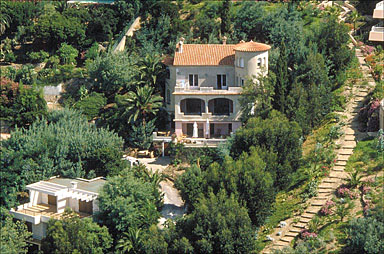 Vue aérienne depuis le sud.