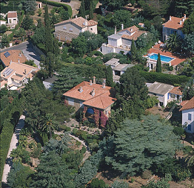 Vue aérienne depuis le sud.