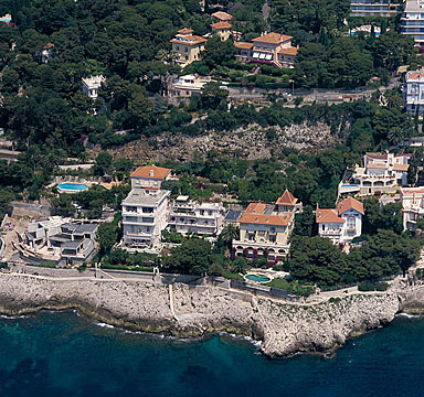 Vue aérienne depuis le sud.