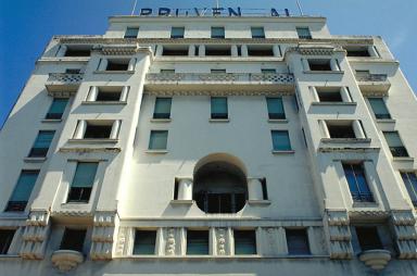 Façade ouest dans son état d'origine. Vue rapprochée.