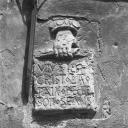 Route de Gap à la frontière italienne. Parcelle 266. Façade est, l'inscription, détail.
