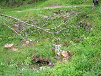 Vestiges du moulin de La Vallette vu de l'extérieur.