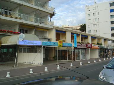 Vue d'ensemble de la façade sud.