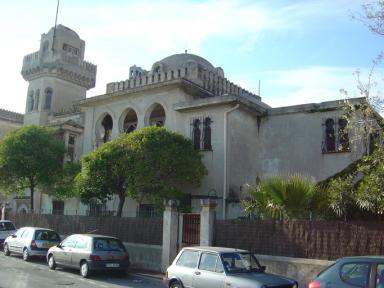 Vue partielle de la façade sud.