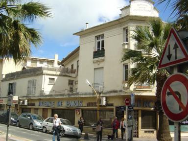 Vue d'ensemble de la faade nord.