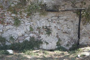 Pont d'accs de la tour, dtail d'arche casemate avec poterne.