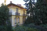 Vue de la faade sur jardin.