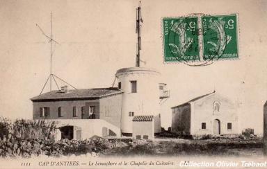 Cap d'Antibes - Le smaphore et la chapelle du Calvaire [vers 1910].