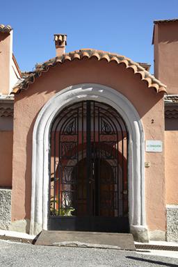 Portail d'entrée.