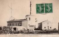 Cap d'Antibes - Le smaphore et la chapelle du Calvaire [vers 1910].