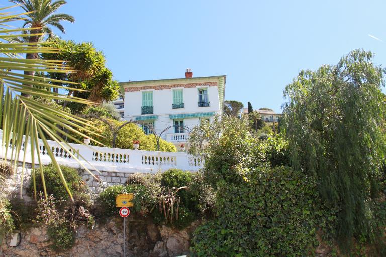 Maison Sole Mio, vue depuis le boulevard du Mont-Boron.