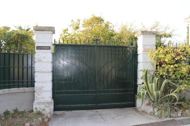 Vue de l'entrée principale