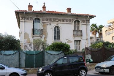 Vue de la façade principale