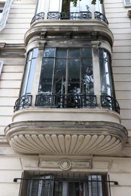 Détail du bow-widow de la façade principale