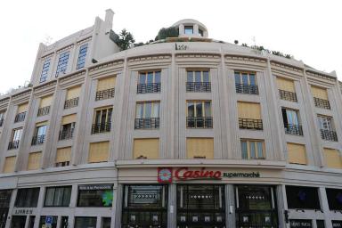 Vue partielle de la façade urbaine de l'immeuble