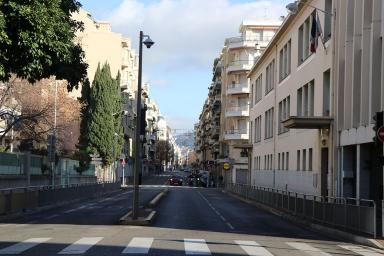 Vue vers l'est depuis le croisement avec la rue des potiers