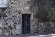 Villa, dtail d'une porte dans le mur. Parcelle KH0283.