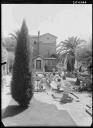 Jardin de la villa Les Lucioles, perpective sur la villa.@La villa Les Lucioles, vers 1930 ?