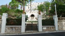 Le portail d'entre de la villa sur le Boulevard Carnot.