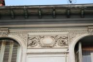 Détail de modénatures en couronnement