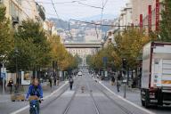 Vue de la perspective urbaine de l'avenue en direction du nord