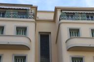 Détail constructif en couronnement de la façade principale