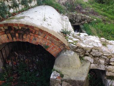 vue du couvrement briquettes et de l'appareil du contrefort enjambant le canal de dcharge