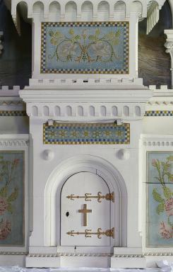 Autel de la Vierge. Tabernacle et thabor orn d'un dcor peint imitant la mosaque.