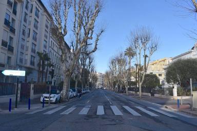 Vue gnrale du boulevard en direction de l'ouest