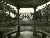 Photographie de la Villa Torre di Cimella et de son jardin depuis le Temple de l'Amour au sud du domaine.