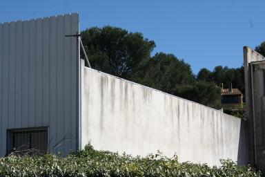 Vue rapprochée du système façade écran / bâti