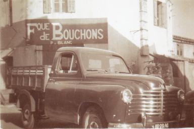 Photographie de l'ancienne fabrique de bouchons (1954-1963) - Collection prive association Cugistoria