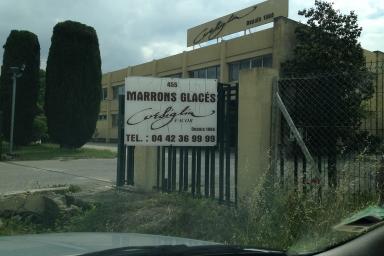 Vue de l'entrée des bureaux de l'entreprise Corsiglia Marrons Glacés