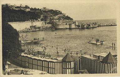 Le boulevard de l'impératrice au début du 20ème siècle, dominant les plages