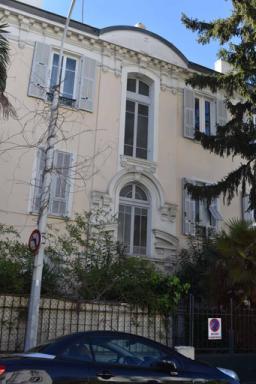 Avenue Fragonard, villa Aline-Jeanne (parcelle LO 0779). Vue du retrait du ct Sud de la rue