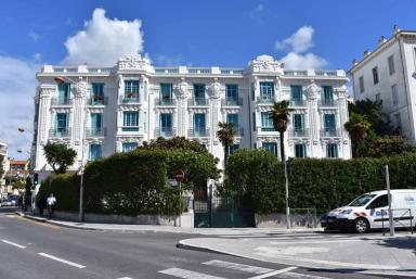 Avenue Fragonard, Palais Valrose difi vers 1905 (parcelle LO 0781). Vue du retrait du ct Nord de la rue. 