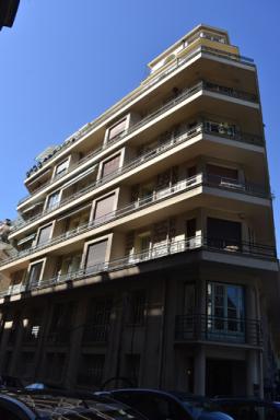 Forme du bâtiment de profil.