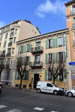 Façade antérieure.