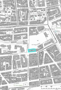 Plan de masse. L'immeuble tait situ en bordure des terrains de l'ancienne gare (parcelles LT 436 et 452). La rue Alfred Binet n'existait pas.
